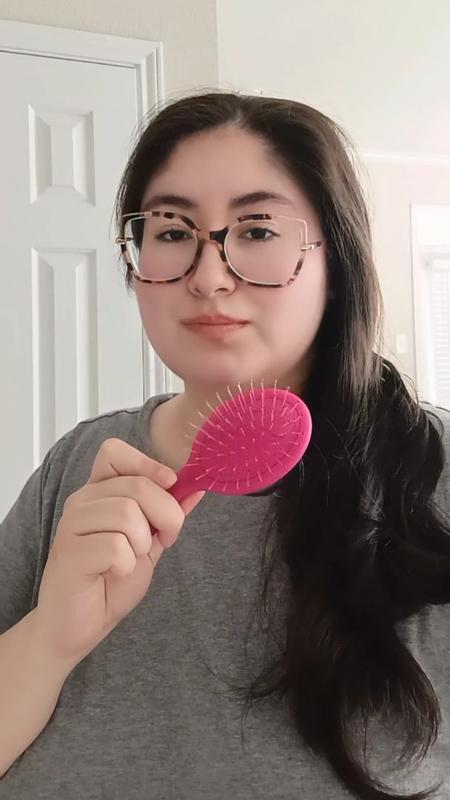 Customer photo for "Detangles Thick Hair"