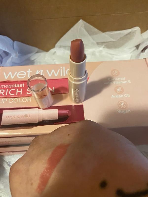 Mega Last Rich Satin Lip Color- Hush Lil' Beige – wet n wild