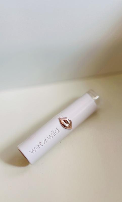 Mega Last High-Shine Lip Color- Tanger-ring the Alarm – wet