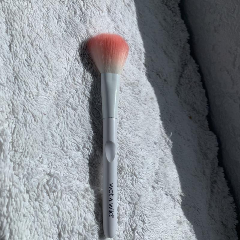 wet n wild blush brush