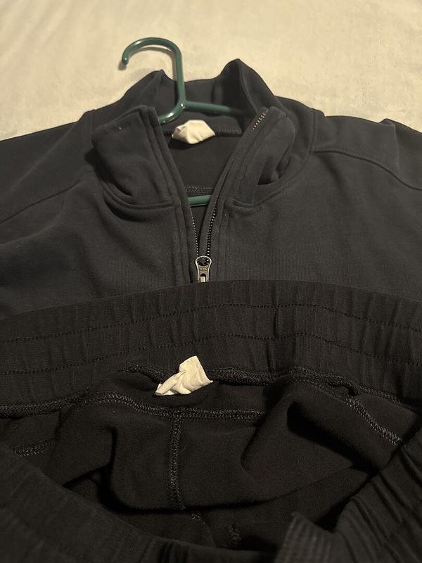 Customer photo for "Dye lots didn’t match"