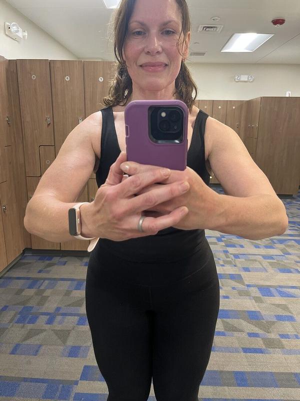 Customer photo for "Amazing workout top!"