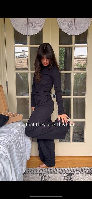 Customer photo for "LOVE THIS PANTS"