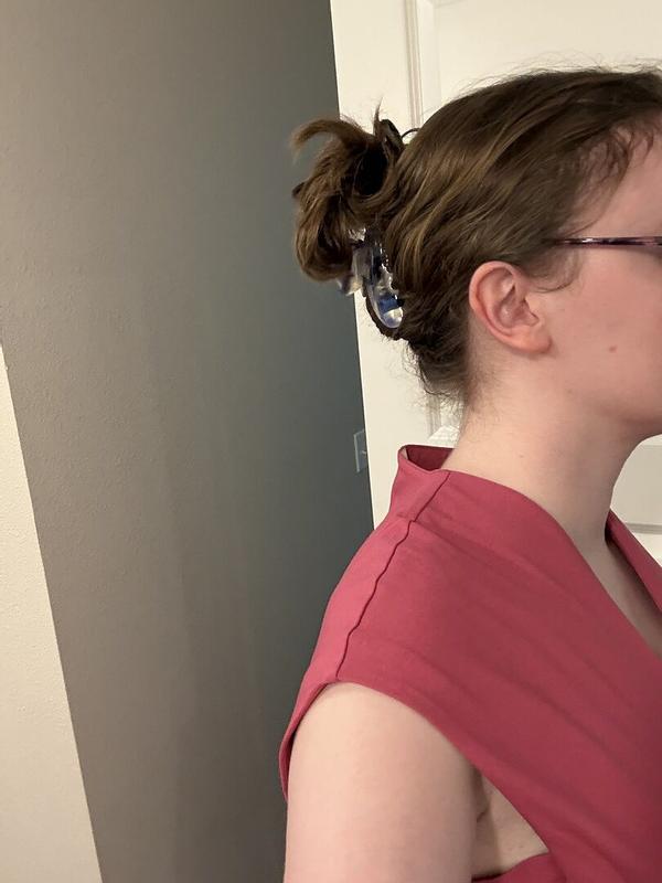 Customer photo for "Weird gap behind the neck!!!"