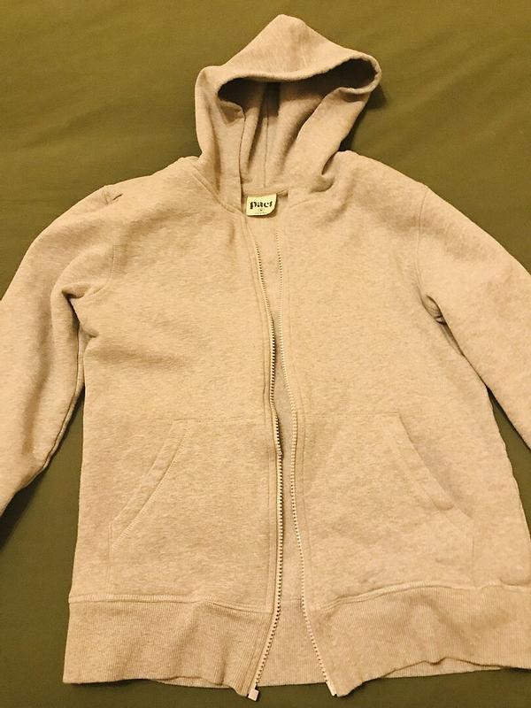 Customer photo for "Zipper broke after one wash"