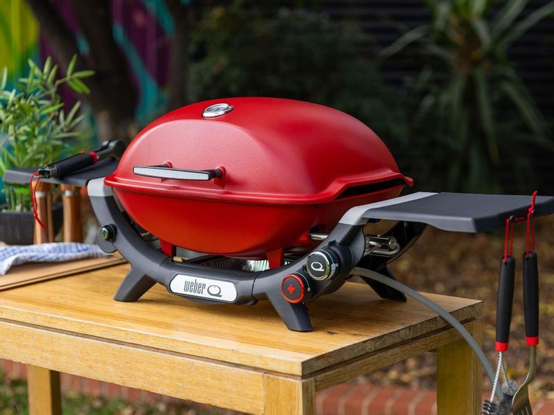 Weber Q 2800N+ Portable Liquid Propane Gas Grill in Midnight Black