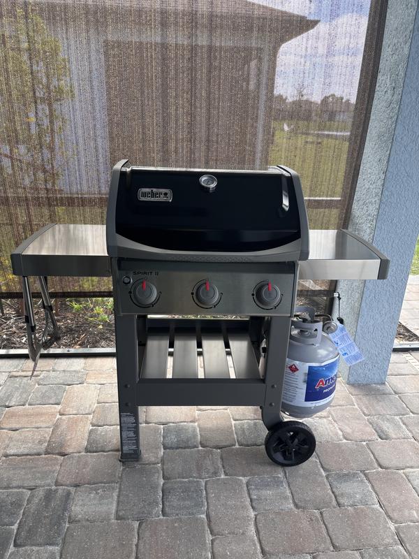 Weber Spirit II E-310 Black 3-Burner Liquid Propane Gas Grill in the Gas  Grills department at