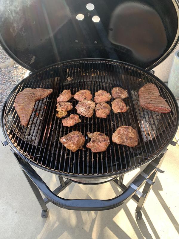 Weber Ranch Kettle Charcoal Grill + FREE iGRILL 2 