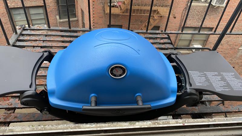 Weber Chicago Cubs Q1200 Liquid Propane Portable Grill Blue 1