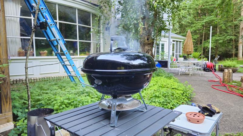 Weber Jumbo Joe 18 in. Portable Charcoal Grill in Black 1211001