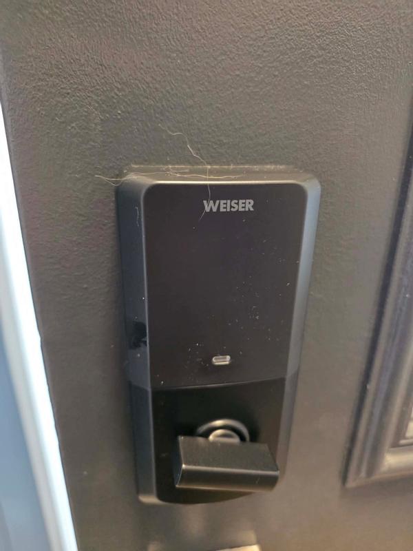 Weiser Aura Reach Smart Deadbolt Lock, Matte Black | Touchscreen Keypad, Matter & Bluetooth Enabled, Auto-Unlock, SmartKey Security, Deadbolts - Canada