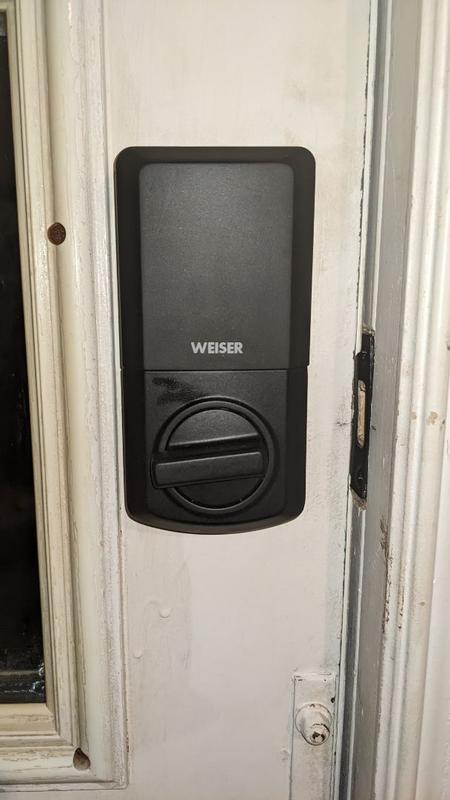 Weiser Smartcode Contemporary Touchpad Electronic Deadbolt Door