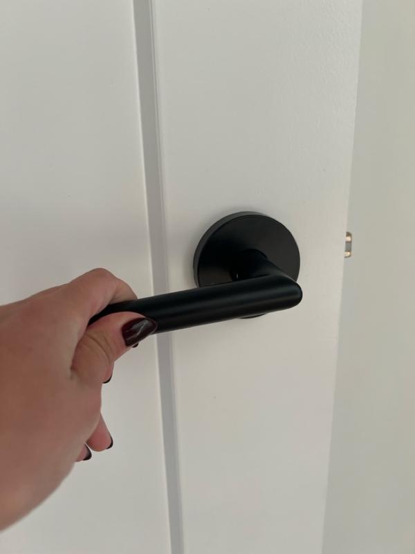 Trafford Lever - Bed/Bath - | Weiser