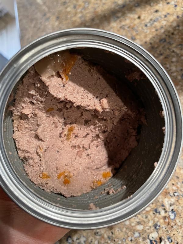Another view of the older can. Much better. I wish Wellness would fix this problem!