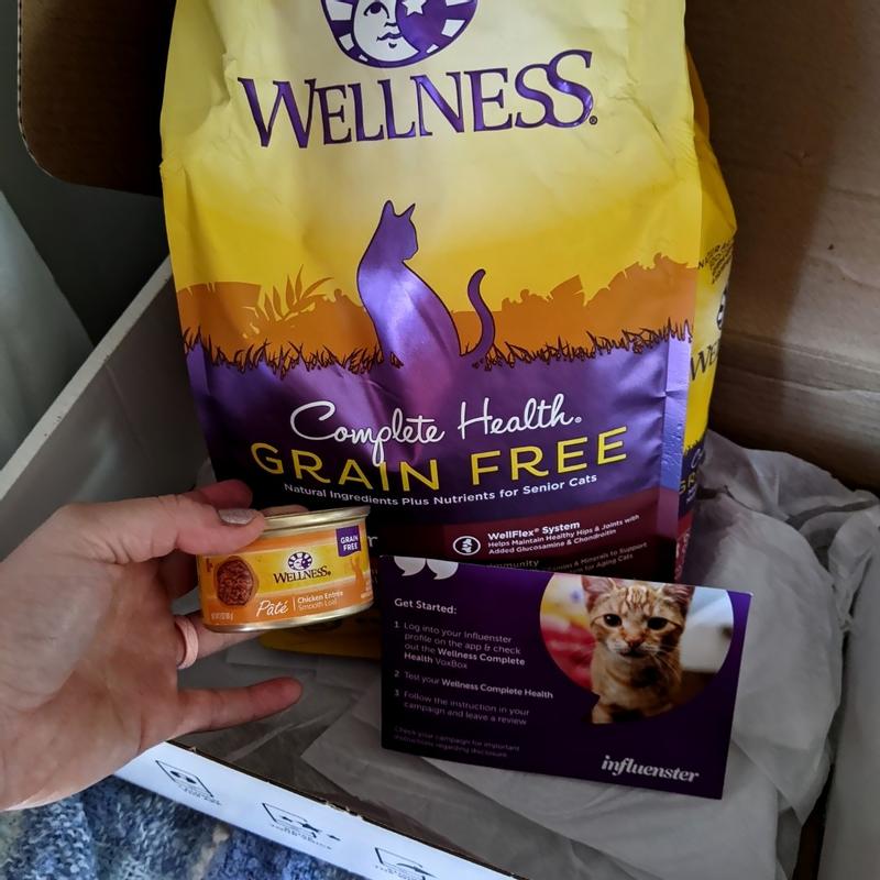 Wellness senior hotsell cat food