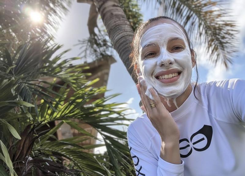 Customer carousel item 9.