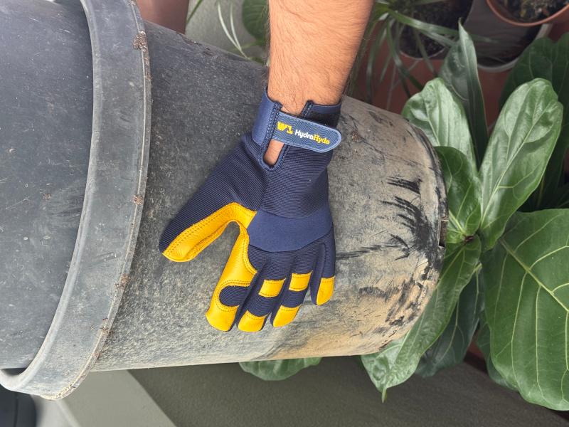 Men's HydraHyde® Leather Hybrid Adjustable Wrist | Wells Lamont