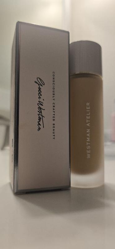 Customer photo for "Beautiful glowy finish foundation"