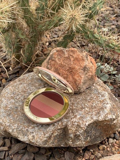 Customer photo for "Love this feminine compact so luxurious-Xoxo"