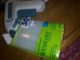 Westcott - Westcott So Cool! Low-Temp Glue Sticks for Young Crafters,  Pack of 30 (17986-Parent)