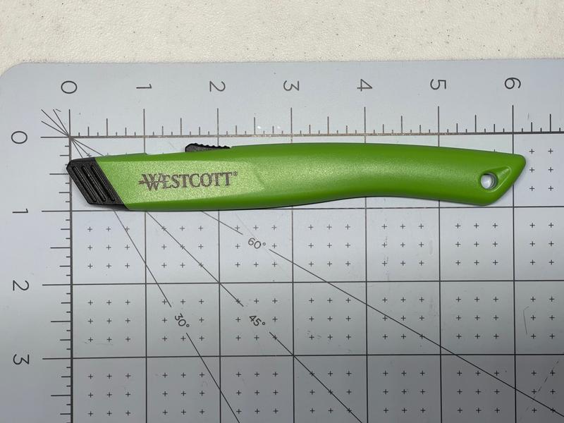 Westcott Safety Ceramic Blade Box Cutter, 0.5 Blade, 5.5 Plastic Handle,  Green (16475)