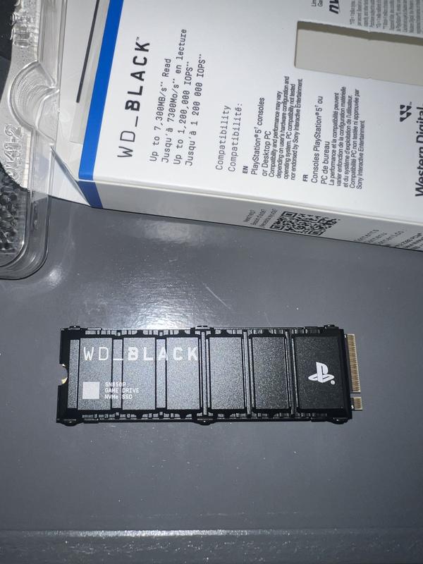 WD 4TB PCIe Gen 4 x4 NVMe 3D NAND M.2 Internal SSD w/ Heatsink