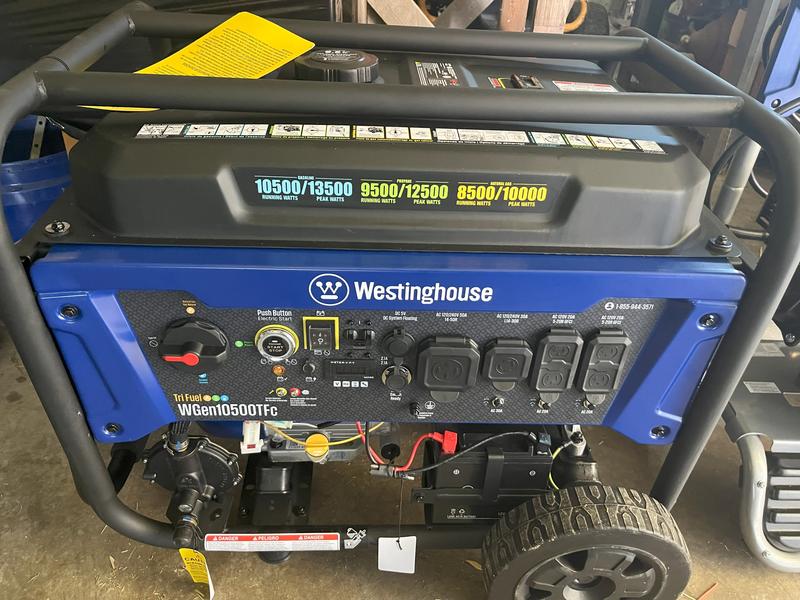 Westinghouse WGen10500TFc Remote Electric Start 13000 / 10500 -Watt Tri ...