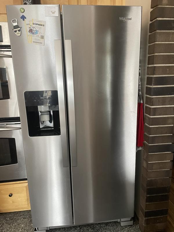 Frigidaire Gallery 22.3-cu ft Side-by-Side Refrigerator with Ice