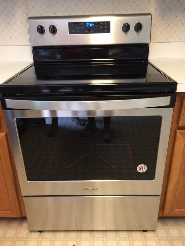Black 5 3 Cu Ft Freestanding Electric Range With 5 Elements