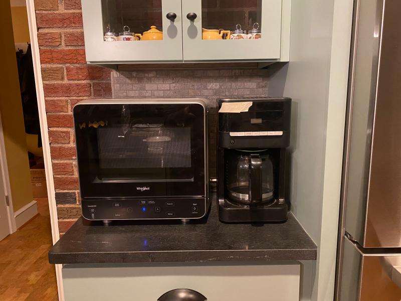 Whirlpool WMC20005YB 0.5 cu. ft. Compact Countertop Microwave w/ Pocket