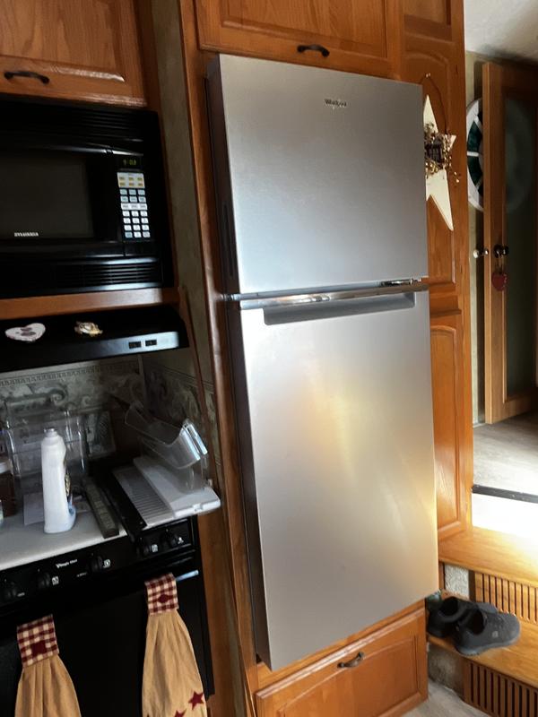 Whirlpool Refrigerators - Top Freezer Small Space 24 - WRT112CZJB