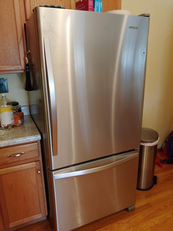 Stainless Steel 33 Inches Wide Bottom Freezer Refrigerator With Spillguard Glass Shelves 22 Cu Ft Wrb322dmbm Whirlpool