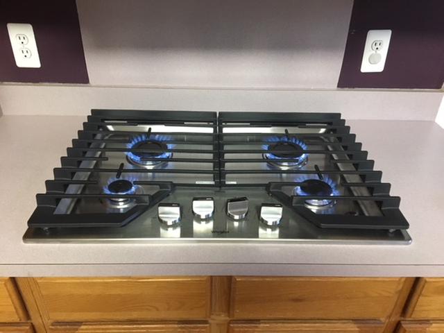 Stainless Steel 30 Inch Gas Cooktop With Ez 2 Lift Hinged Cast