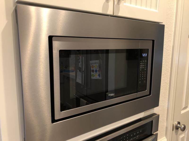 Whirlpool WMC30516HZ 1.6 cu. ft. Countertop Microwave with 1,200