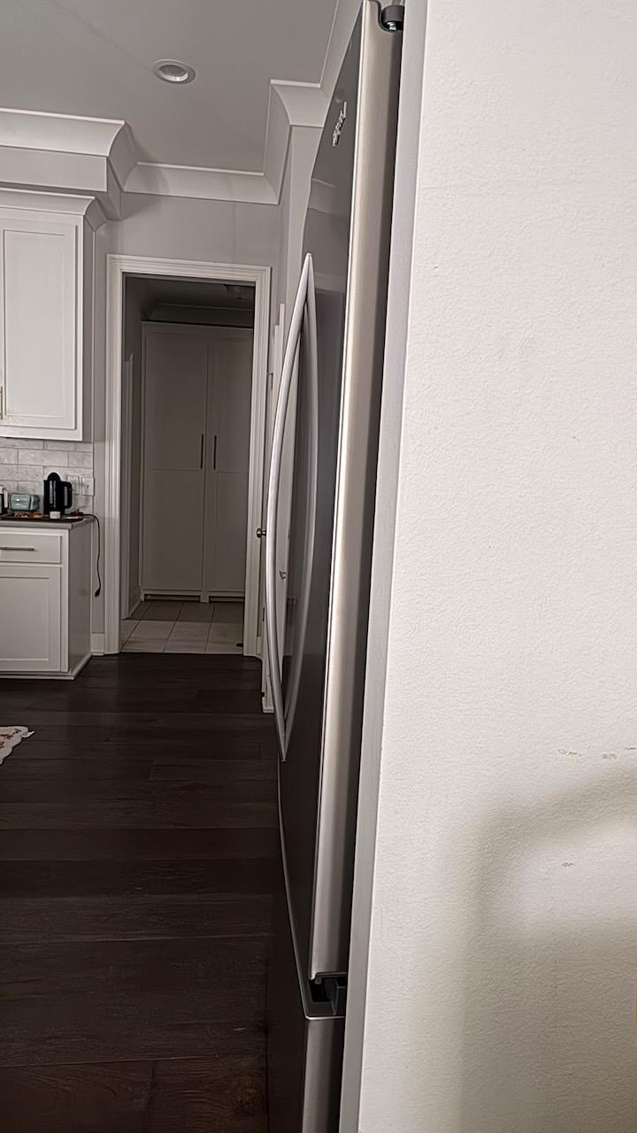 Image 2 of 4