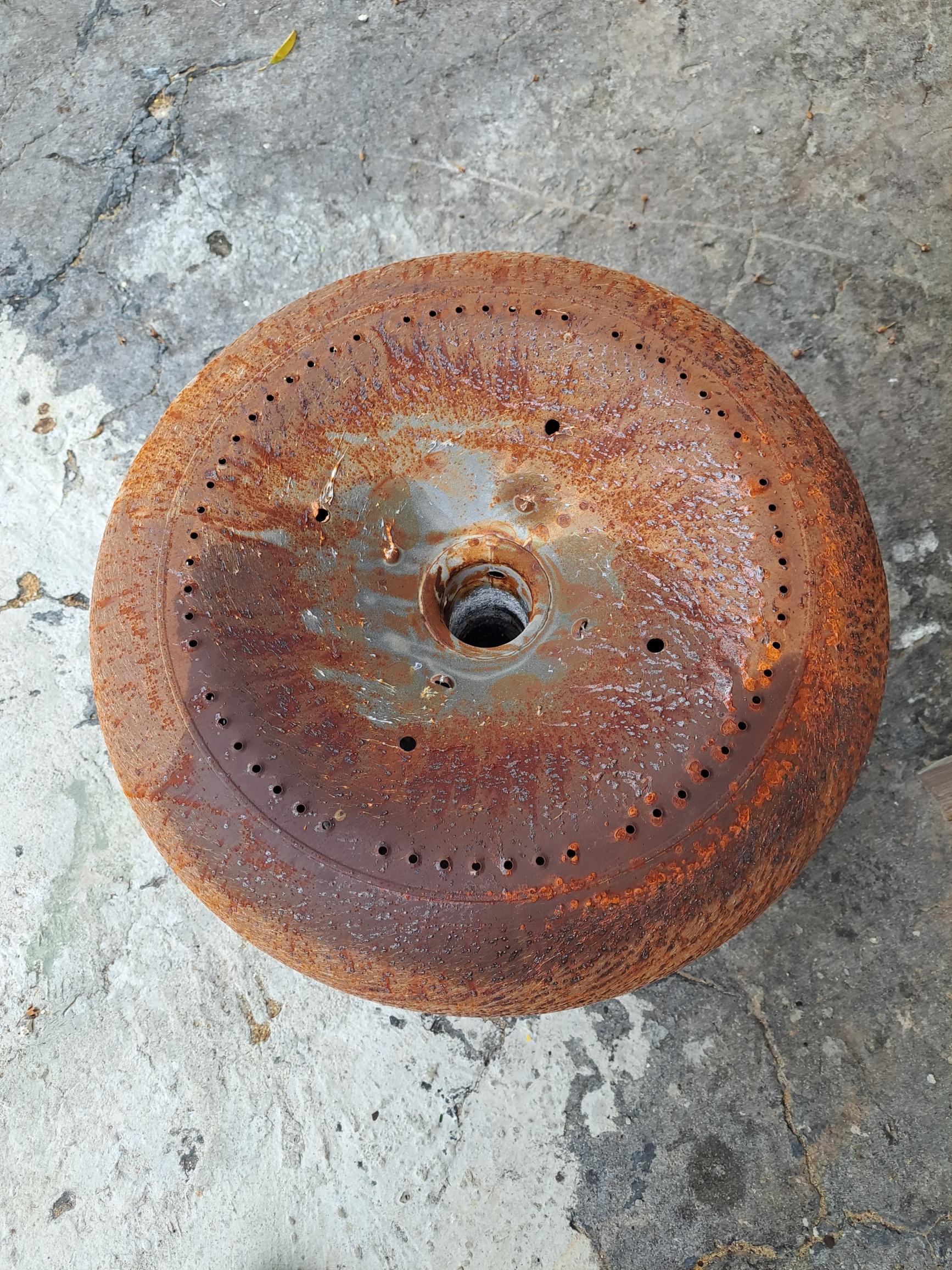 Image 1 of 2