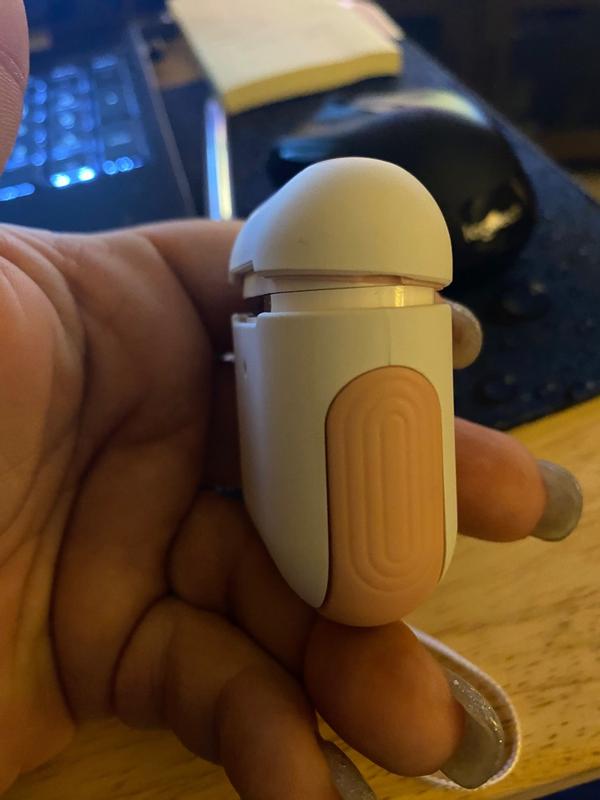 Doesn't close tightly unless you push the lid down hard every time