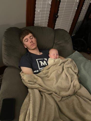 Review Thumbnail Image 4 353077040