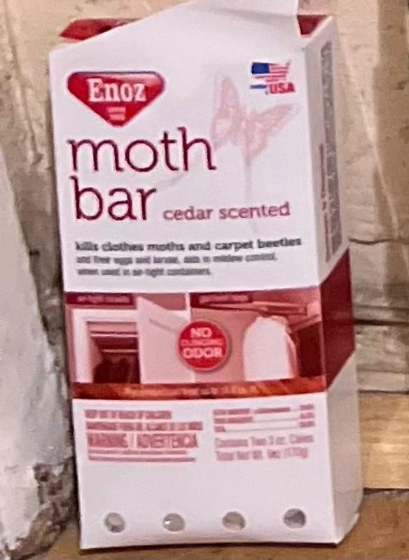 Enoz Moth Bar, Cedar Scented - 6 oz