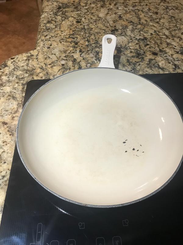 This is my brand new le creuset stainless steel pan after I made eggs and  sausage. What am I doing wrong? Too much heat or is it something else? :  r/LeCreuset