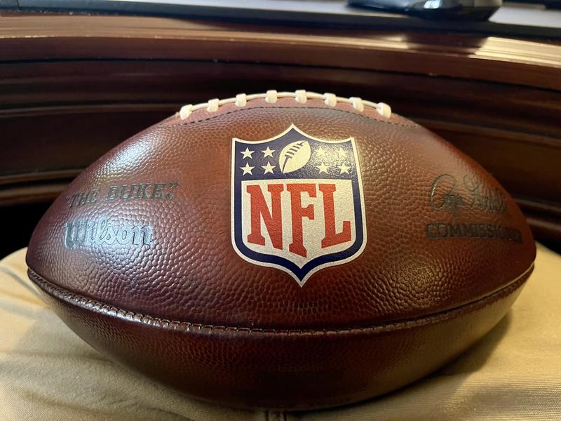Ballon de football américain NFL The Duke