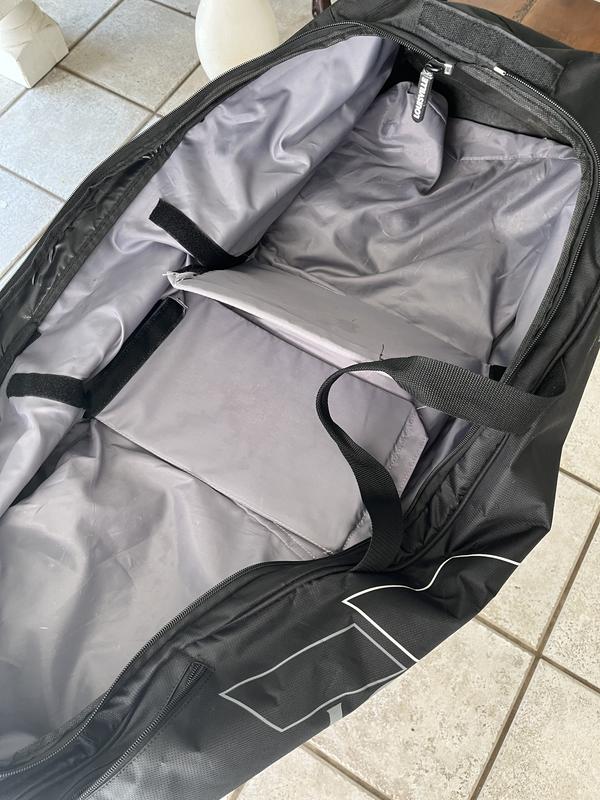 Louisville Slugger 2019 Omaha Rig Wheeled Bag