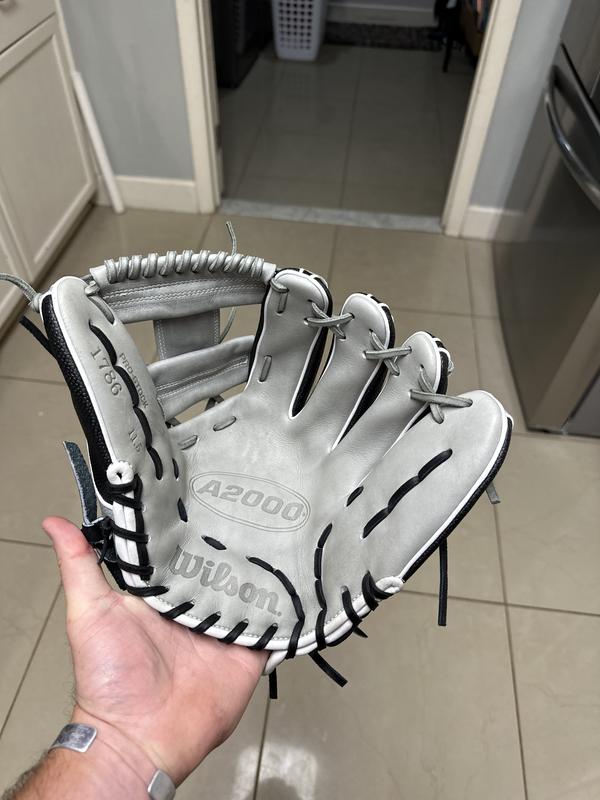 New Wilson A2000 1786 11.5 blk/gry 2022 superskin Baseball & Softball /  Fielders Gloves