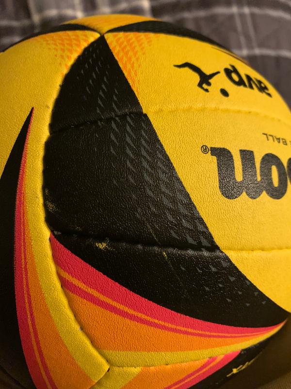 Wilson Volleyball White/Yellow Outdoor For Professionals WTH4308XDEF AVP Official Game Ball 