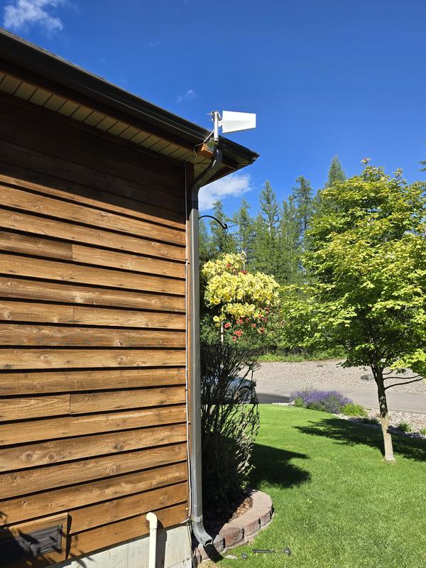 Mounted on optional Pole mount we purchased