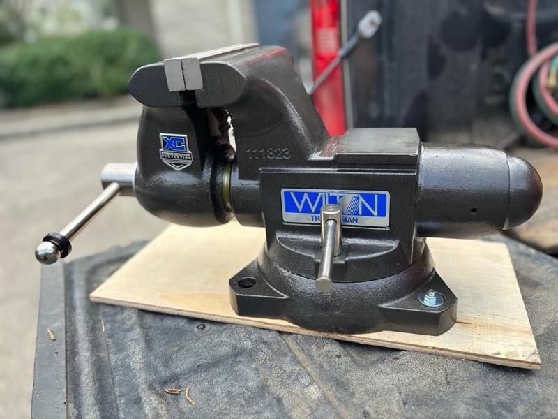 Tradesman 1765XC Vise, 6-1/2in Jaw W, 4in Throat | Wilton Tools
