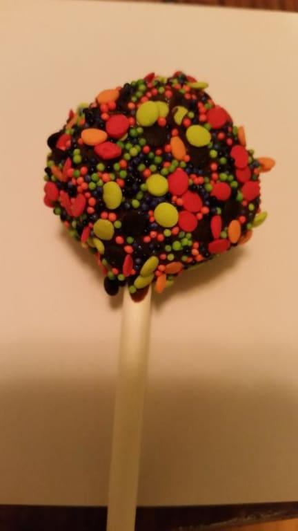 Wilton White 6-Inch Lollipop Sticks, Cake Pop Sticks, 100-Count Currenlty  #1 item for lollipop sticks search