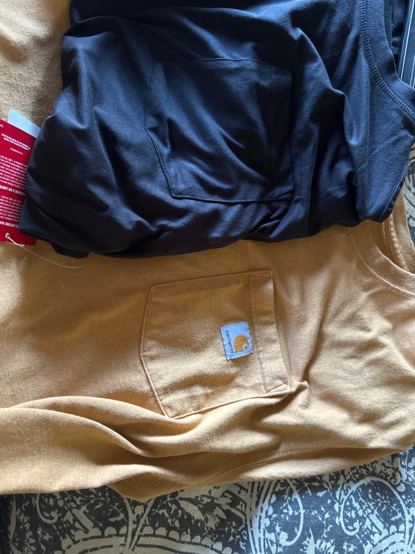 Carhartt has the better pocket!