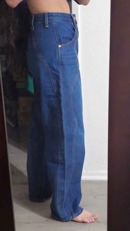 Review Thumbnail Image 0 367996878