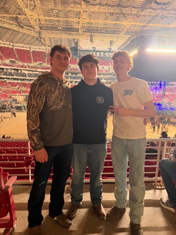 New Jeans for Zach Bryan Concert